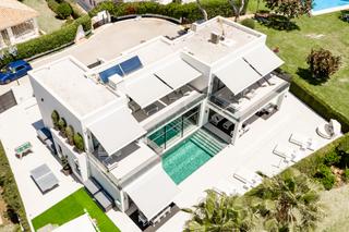 Casa a Traviesa-ur los monteros 10. Espectacular villa con vistas al mar situada en los monteros, un Casa a Traviesa-ur los monteros 10. Espectacular villa con vistas al mar situada en los monteros, un