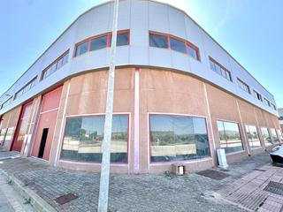 Nau industrial Arrabal centro logístico Nau industrial Arrabal centro logístico
