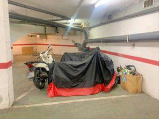 Aparcament cotxe a Carrer de villarroel 36. Plaza de parking para coche grande en sant antoni Aparcament cotxe a Carrer de villarroel 36. Plaza de parking para coche grande en sant antoni