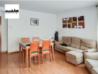 Etagenwohnung Passatge narcis de monturiol. Totalmente exterior zona centro Etagenwohnung Passatge narcis de monturiol. Totalmente exterior zona centro