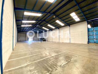 Miete Fabrikhalle in Madrigal. Nave industrial en alquiler en onda. Miete Fabrikhalle in Madrigal. Nave industrial en alquiler en onda.