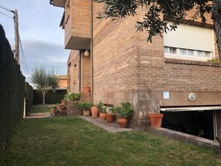 Casa bifamiliare La berdaguera. Sol y tranquilidad. casa pareada Casa bifamiliare La berdaguera. Sol y tranquilidad. casa pareada