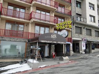 Traspàs Botiga en Encamp. Restaurante en traspaso a pie de pistas en pleno rendimiento pas Traspàs Botiga en Encamp. Restaurante en traspaso a pie de pistas en pleno rendimiento pas
