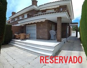 Maison jumelée Carrer de joan rebull. Ideal para vivir todo el año Maison jumelée Carrer de joan rebull. Ideal para vivir todo el año