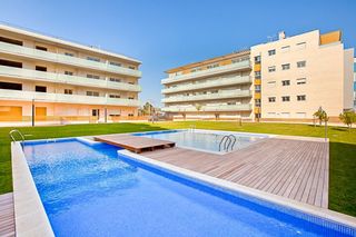 Piso Carrer josep pla. A 200m de la playa. con parking Piso Carrer josep pla. A 200m de la playa. con parking