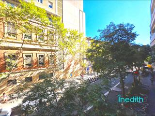 Piso  Carrer de villarroel. Amplio piso de 4 habitaciones en plena eixample cerca del clínic Piso  Carrer de villarroel. Amplio piso de 4 habitaciones en plena eixample cerca del clínic