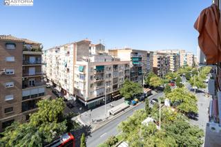Appartement Camino de ronda. Camino de ronda. piso en planta alta con 5 dormitorios, garaje y Appartement Camino de ronda. Camino de ronda. piso en planta alta con 5 dormitorios, garaje y
