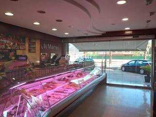 Local Comercial Edifici la pau. Se vende local comercial con negocio consolidado en anglès Local Comercial Edifici la pau. Se vende local comercial con negocio consolidado en anglès