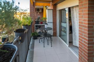 Appartement  Castell de solterra. Luminoso piso de dos habitaciones y terraza en el centro de giro Appartement  Castell de solterra. Luminoso piso de dos habitaciones y terraza en el centro de giro