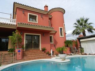 Chalet in Santa María Chalet in Santa María