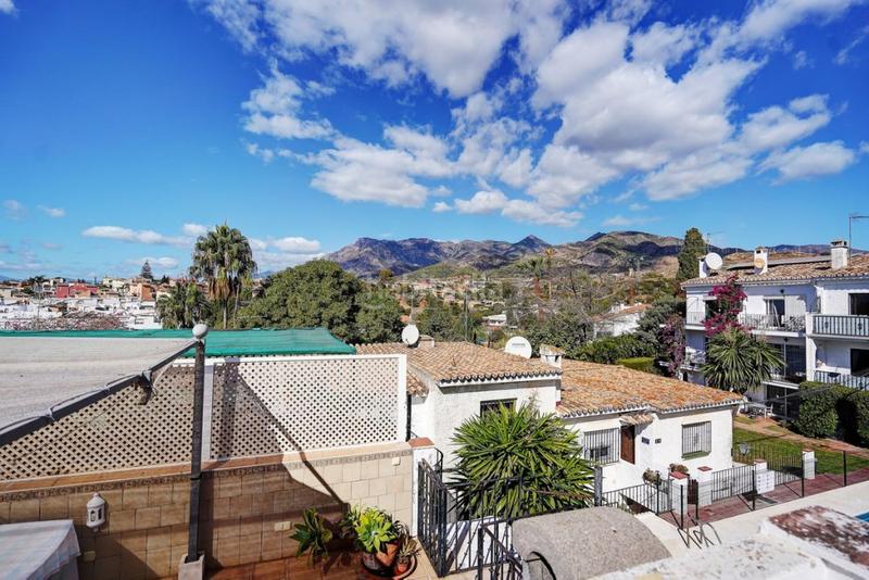 Foto 5ee93d73-2e4e-4074-9a02-c25dd5cf500c. Casa aparellada amb aparcament piscina a Bello Horizonte - Lindasol Marbella Foto 5ee93d73-2e4e-4074-9a02-c25dd5cf500c. Casa aparellada amb aparcament piscina a Bello Horizonte - Lindasol Marbella