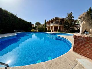 Location Appartement Calle calle san cayetano, 24. Alquiler de piso en urbanización con piscina Location Appartement Calle calle san cayetano, 24. Alquiler de piso en urbanización con piscina