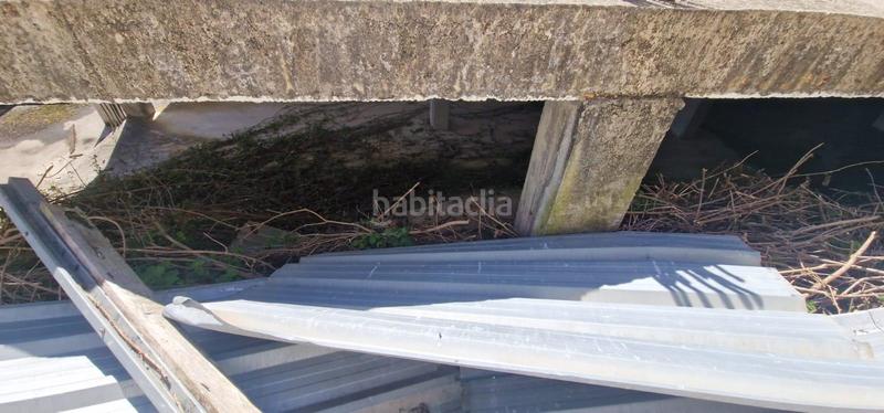 Foto f120a6d7-5acc-494e-9af4-cfa627dbf000. Edificio en avenida de lugo obra parada en foz en Burela Foto f120a6d7-5acc-494e-9af4-cfa627dbf000. Edificio en avenida de lugo obra parada en foz en Burela