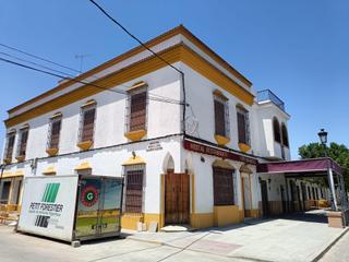 Édifice à Puebla de los Infantes (La). Venta de hostal, restaurante y parking en la puebla de los infan Édifice à Puebla de los Infantes (La). Venta de hostal, restaurante y parking en la puebla de los infan