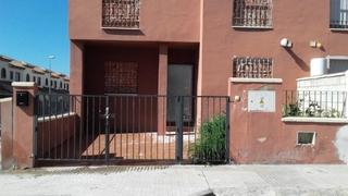 Maison jumelée à Burguillos. Promoción de 3 casas adosadas en construcción venta al contado Maison jumelée à Burguillos. Promoción de 3 casas adosadas en construcción venta al contado