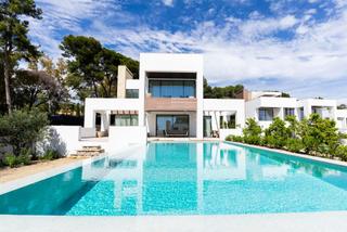 Maison à La Merced. Dos espectaculares villas recién terminadas en el centro de marb Maison à La Merced. Dos espectaculares villas recién terminadas en el centro de marb