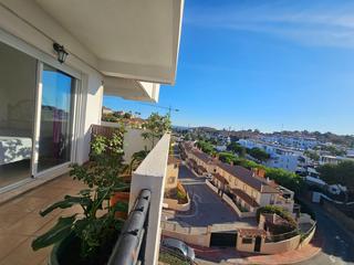 Pis a Riviera del Sol. Luminoso piso en riviera del sol, con grandes terrazas con vista Pis a Riviera del Sol. Luminoso piso en riviera del sol, con grandes terrazas con vista