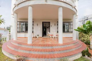 Chalet  Bolivia de (las cumbres). Villa luminosa y acogedora con vistas abiertas en elviria, a poc Chalet  Bolivia de (las cumbres). Villa luminosa y acogedora con vistas abiertas en elviria, a poc