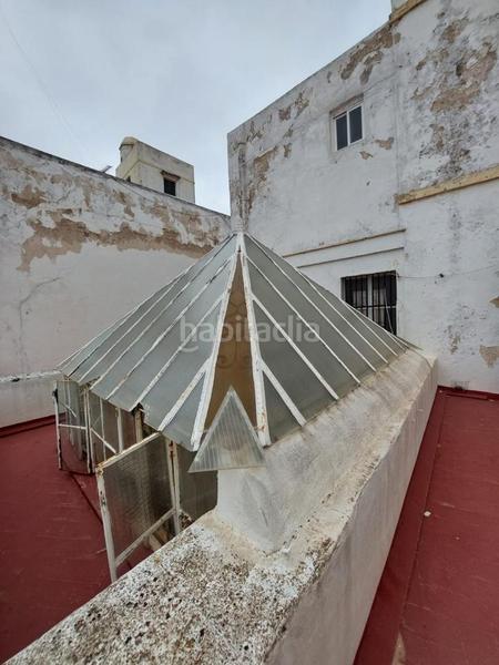 Foto f9abdcd9-6ef4-4545-959c-38d7c2cc25c7. Edifici a Centro Histórico Cádiz Foto f9abdcd9-6ef4-4545-959c-38d7c2cc25c7. Edifici a Centro Histórico Cádiz