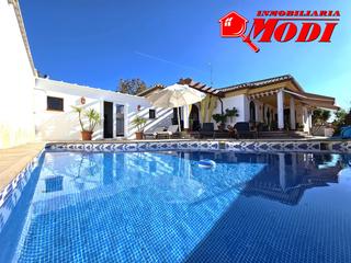 Miete Chalet in Padul. Vive el lujo discreto a 15 minutos de granada una joya escondida Miete Chalet in Padul. Vive el lujo discreto a 15 minutos de granada una joya escondida