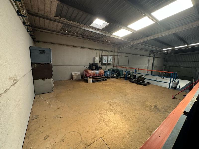 Foto d4c0865e-a3e2-46db-a6b9-cb6c200e47f5. Nave industrial  en el polígono polysol, con 325 m2 construidos. dedicado a almacenamiento de catering. puerta de garaje , baños, d en Alcalá de Guadaira Foto d4c0865e-a3e2-46db-a6b9-cb6c200e47f5. Nave industrial  en el polígono polysol, con 325 m2 construidos. dedicado a almacenamiento de catering. puerta de garaje , baños, d en Alcalá de Guadaira