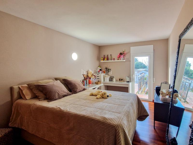 Foto f0e6fcd5-c177-43ab-90e1-d318c0ab02c1. Casa a de la cornisa a Urbanitzacions Mataró Foto f0e6fcd5-c177-43ab-90e1-d318c0ab02c1. Casa a de la cornisa a Urbanitzacions Mataró