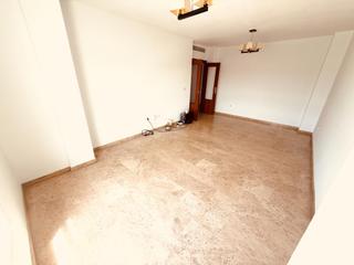Appartement  Calle arqueólogo antonio garcía y bellido. Excelente piso de 4 dormitorios y 2 baños con cochera y trastero Appartement  Calle arqueólogo antonio garcía y bellido. Excelente piso de 4 dormitorios y 2 baños con cochera y trastero