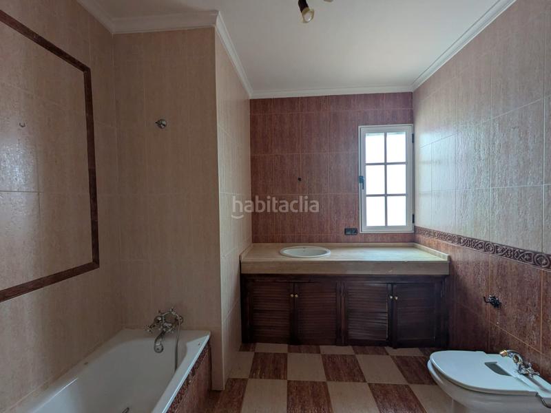 Foto f44f9389-32a7-46b8-a12a-5482160bf61c. Pis amb xemeneia calefacció a Navas de San Juan Foto f44f9389-32a7-46b8-a12a-5482160bf61c. Pis amb xemeneia calefacció a Navas de San Juan