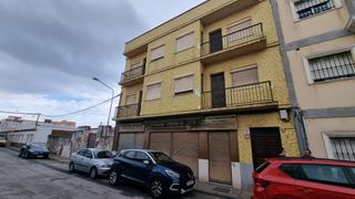 Edificio en Mondejar-Junquillos. Edificio completo con 2 viviendas y 2 locales  inversión con pot Edificio en Mondejar-Junquillos. Edificio completo con 2 viviendas y 2 locales  inversión con pot