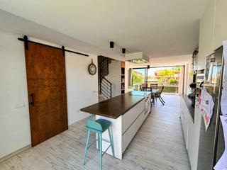Location Chalet à Chilches. Chalet junto al mar en urbanización cerrada con piscina Location Chalet à Chilches. Chalet junto al mar en urbanización cerrada con piscina