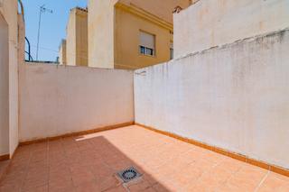 Apartament a La Zubia Ciudad. Bonito piso con patio y garaje Apartament a La Zubia Ciudad. Bonito piso con patio y garaje