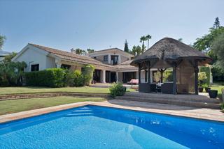Chalet en Paraiso - Barronal. Elegancia atemporal en primera línea de golf de la nueva milla d Chalet en Paraiso - Barronal. Elegancia atemporal en primera línea de golf de la nueva milla d