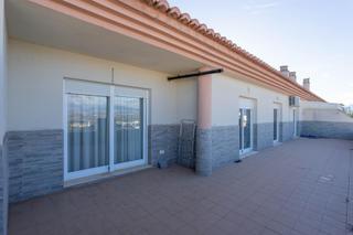 Miete Dachwohnung in Centro. Atico con plaza de aparcamiento, trastero y terraza con espectac Miete Dachwohnung in Centro. Atico con plaza de aparcamiento, trastero y terraza con espectac