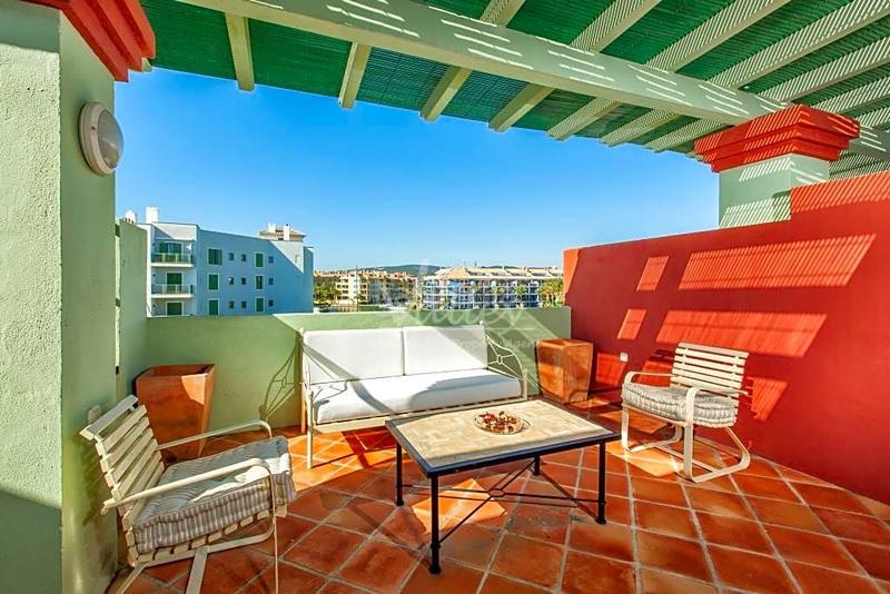 Foto 4de5d1dd-47a5-470a-888d-8ad452084bda. Miete dachwohnung mit heizung parking pool in puerto de Sotogrande-la marina Sotogrande Foto 4de5d1dd-47a5-470a-888d-8ad452084bda. Miete dachwohnung mit heizung parking pool in puerto de Sotogrande-la marina Sotogrande