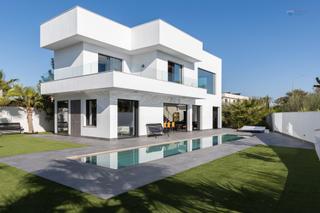 Chalet  Paseo de los limoneros. Casa de lujo en caporchanes, tu hogar exclusivo en la costa Chalet  Paseo de los limoneros. Casa de lujo en caporchanes, tu hogar exclusivo en la costa