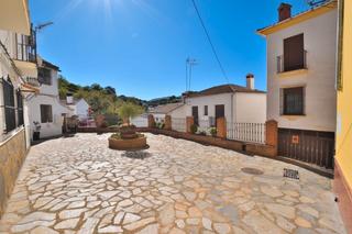 Casa adossada a Faraján. Descubre tu nuevo hogar en el corazón del valle del genal! Casa adossada a Faraján. Descubre tu nuevo hogar en el corazón del valle del genal!