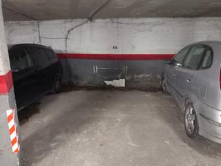 Autoparkplatz in San Bartolomé - Millán de Priego. Plaza de garage en el centro de jaen Autoparkplatz in San Bartolomé - Millán de Priego. Plaza de garage en el centro de jaen