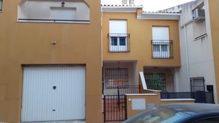 Maison jumelée à Fines. Adosado de cuatro habitaciones y garaje en fines almería . Maison jumelée à Fines. Adosado de cuatro habitaciones y garaje en fines almería .