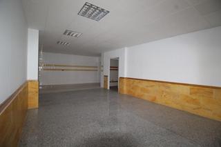 Affitto Locale commerciale in Barrio de la Vega. Local com. en alquiler en monachil. Affitto Locale commerciale in Barrio de la Vega. Local com. en alquiler en monachil.