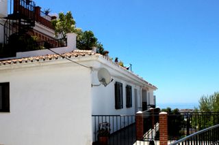 Piso en Avenida de andalucía 16. Piso en planta baja, 3 dormitorios, 1 baño, salón-comedor y coci Piso en Avenida de andalucía 16. Piso en planta baja, 3 dormitorios, 1 baño, salón-comedor y coci
