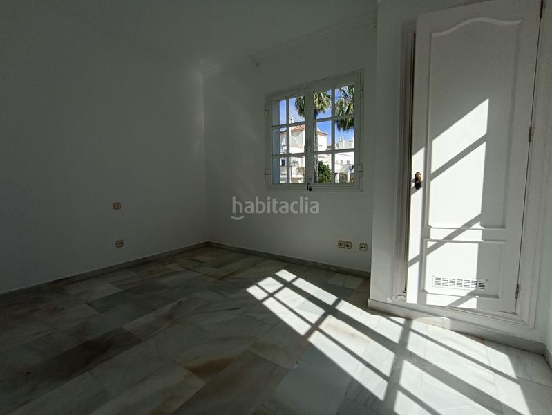 Foto da55bf03-0c23-4e76-9379-1557b3e4a7d3. Reihenhaus mit parking pool in La Concha - Resina Golf Estepona Foto da55bf03-0c23-4e76-9379-1557b3e4a7d3. Reihenhaus mit parking pool in La Concha - Resina Golf Estepona