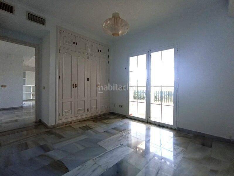 Foto fc09c718-e57b-42cb-bcb8-2ba30d4cfc1b. Reihenhaus mit parking pool in La Concha - Resina Golf Estepona Foto fc09c718-e57b-42cb-bcb8-2ba30d4cfc1b. Reihenhaus mit parking pool in La Concha - Resina Golf Estepona