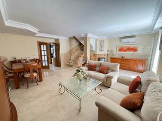 Location Maison jumelée Calle pintor cerezo moreno. Estupenda vivienda adosada en el bulevar Location Maison jumelée Calle pintor cerezo moreno. Estupenda vivienda adosada en el bulevar
