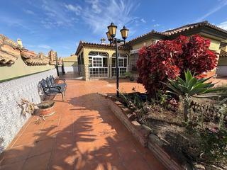 Chalet en El Rinconcillo. Excepcional vivienda de una unica planta edificada sobre una par Chalet en El Rinconcillo. Excepcional vivienda de una unica planta edificada sobre una par