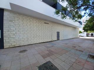 Local Comercial a Zona Calvario. Local con mas de 300m2 de nueva construccion y estupenda ubicaci Local Comercial a Zona Calvario. Local con mas de 300m2 de nueva construccion y estupenda ubicaci