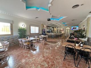 Lloguer Local Comercial a Zona Calvario. Se alquila negocio de hostelería en muy buena zona, preguntenos Lloguer Local Comercial a Zona Calvario. Se alquila negocio de hostelería en muy buena zona, preguntenos