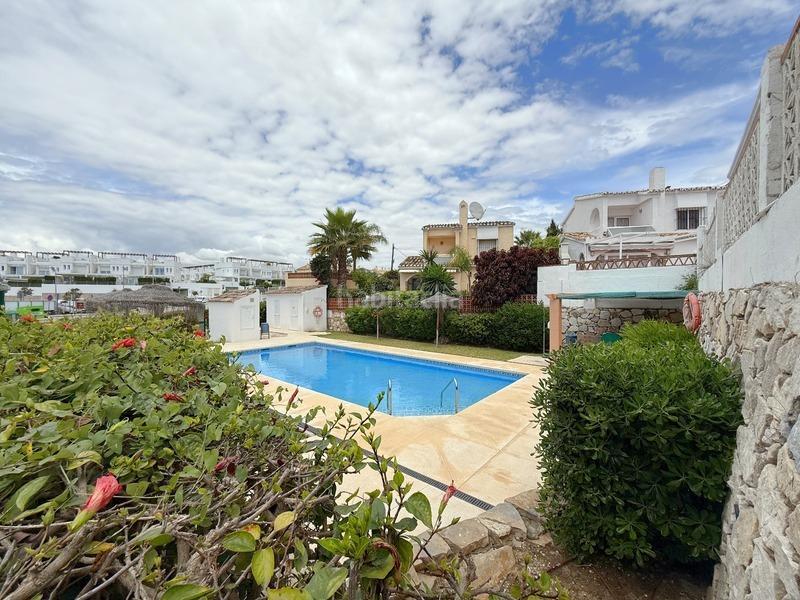 Foto 2fa17e79-89da-4cbf-905f-ec2a2d87c5c3. Casa adossada amb aparcament piscina a Calahonda Mijas Foto 2fa17e79-89da-4cbf-905f-ec2a2d87c5c3. Casa adossada amb aparcament piscina a Calahonda Mijas