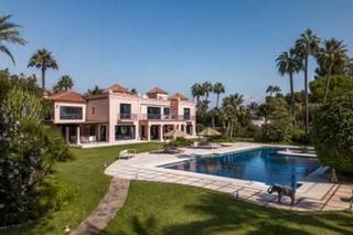 Xalet a Centro. Villa de lujo con pista de tenis privada en paraíso barronal, es Xalet a Centro. Villa de lujo con pista de tenis privada en paraíso barronal, es