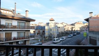 Apartament en Avinguda pere sicart, 13. Finca con ascensor y parking Apartament en Avinguda pere sicart, 13. Finca con ascensor y parking