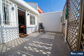 Maison jumelée à Massanassa. En perfecto estado con terraza Maison jumelée à Massanassa. En perfecto estado con terraza